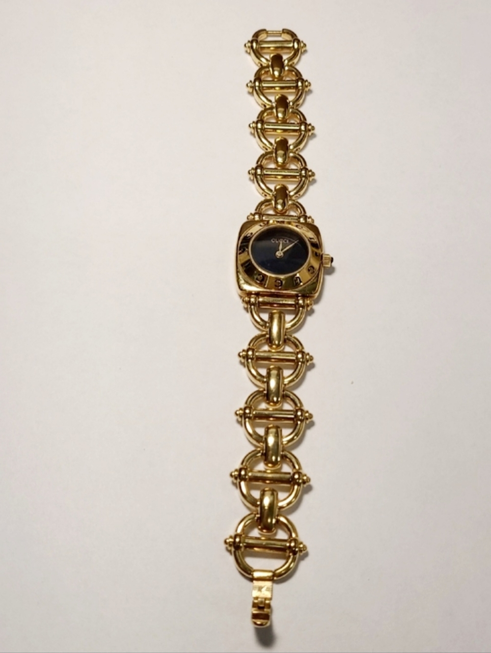 Authentic Gucci Gold Bracelet Watch with Black Dial - Picture 2 of 9
